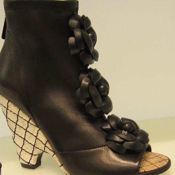 Meet your Posher, Tia - Picture 3 of 8